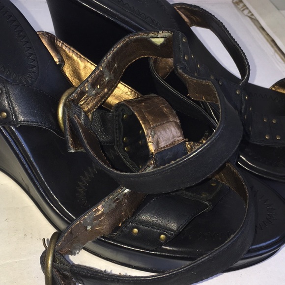 NINE WEST WEDGE HEELS WITH BRONZE STUDS - Picture 8 of 8